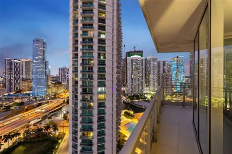 90 SW 3rd Street Miami FL 33130