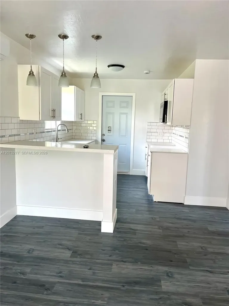 2331 NW 55th Terrace Miami FL 33142