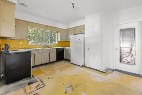 427 Grand Concourse Miami Shores FL 33138