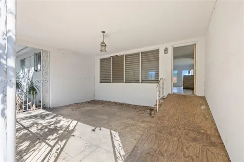 427 Grand Concourse Miami Shores FL 33138
