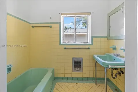 427 Grand Concourse Miami Shores FL 33138