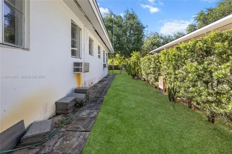 427 Grand Concourse Miami Shores FL 33138