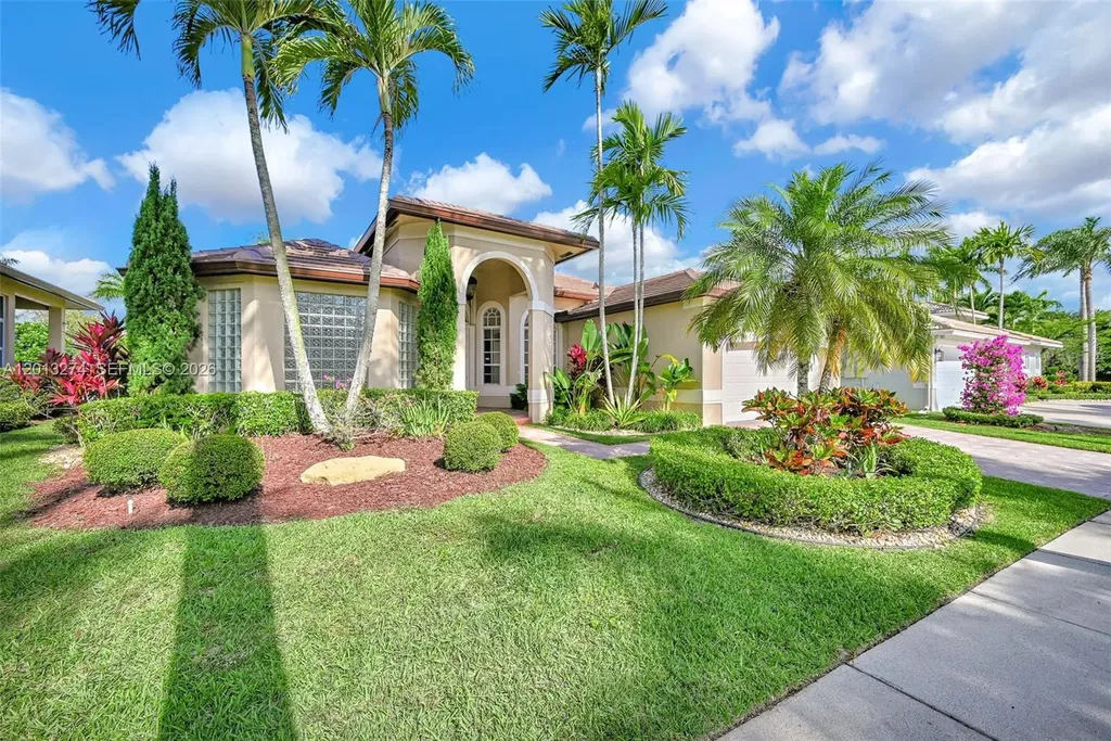 2553 Jardin Manor Weston FL 33327