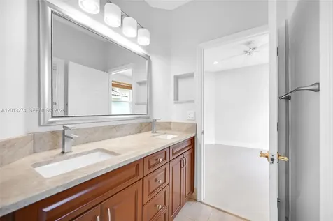 2553 Jardin Manor Weston FL 33327