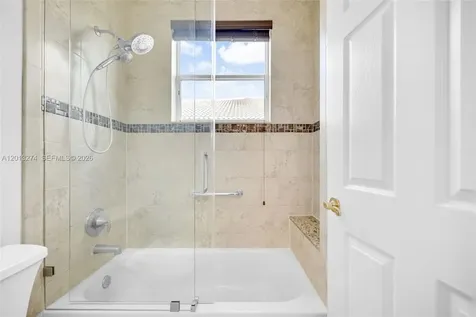 2553 Jardin Manor Weston FL 33327