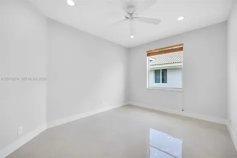 2553 Jardin Manor Weston FL 33327
