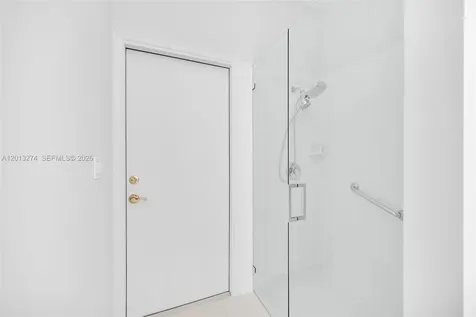 2553 Jardin Manor Weston FL 33327