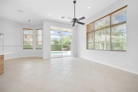 2553 Jardin Manor Weston FL 33327