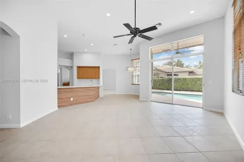 2553 Jardin Manor Weston FL 33327