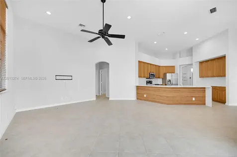 2553 Jardin Manor Weston FL 33327