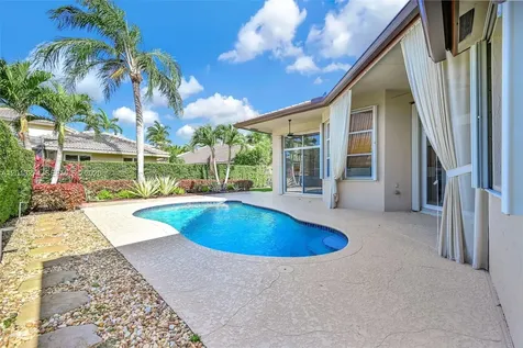 2553 Jardin Manor Weston FL 33327
