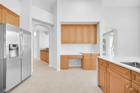 2553 Jardin Manor Weston FL 33327