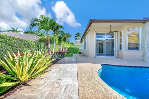 2553 Jardin Manor Weston FL 33327