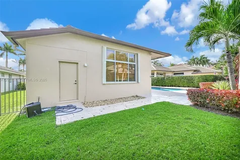 2553 Jardin Manor Weston FL 33327