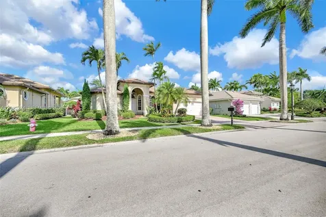 2553 Jardin Manor Weston FL 33327
