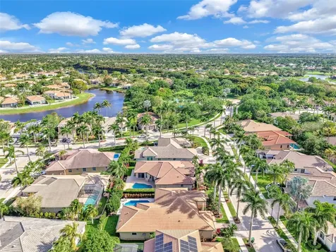 2553 Jardin Manor Weston FL 33327