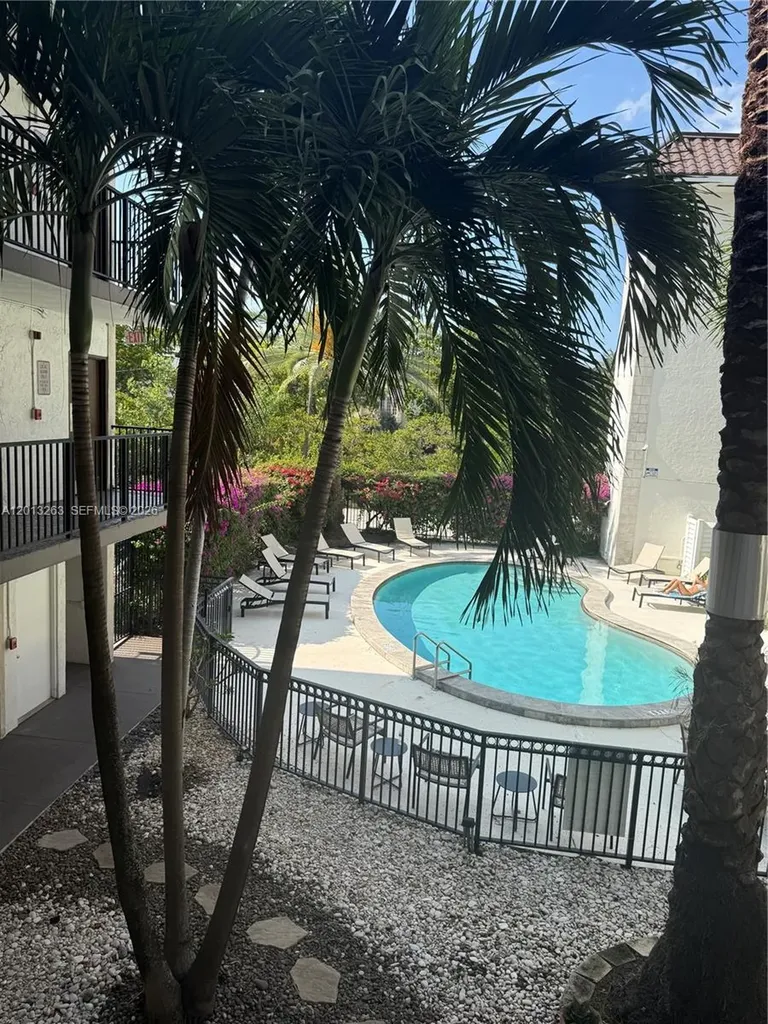 924 SE 2nd Street Fort Lauderdale FL 33301