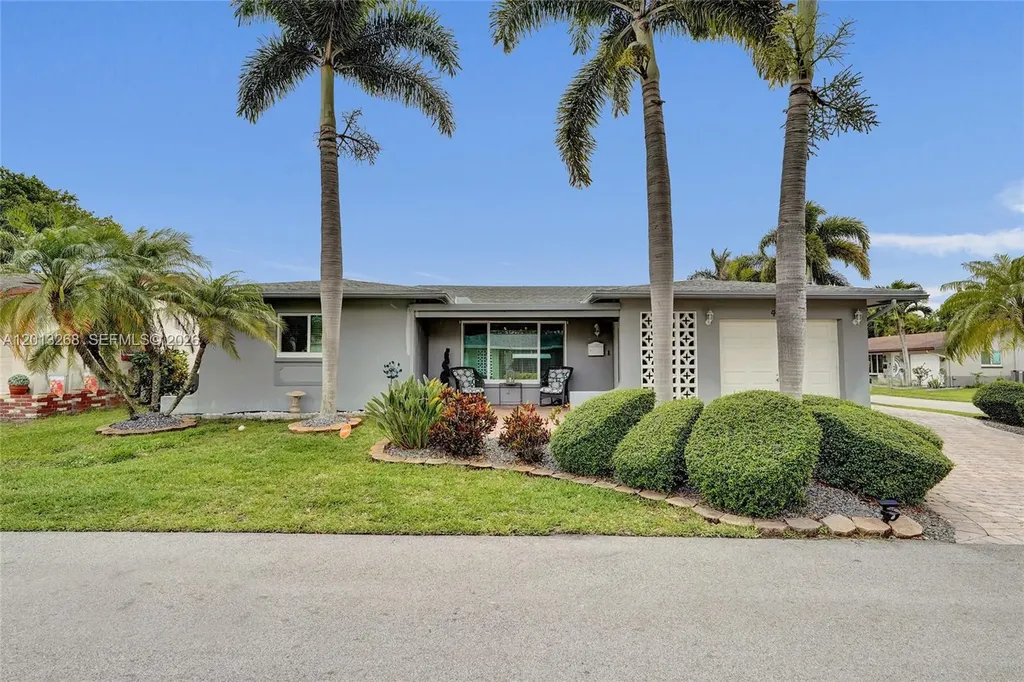 4722 NW 44th Court Tamarac FL 33319
