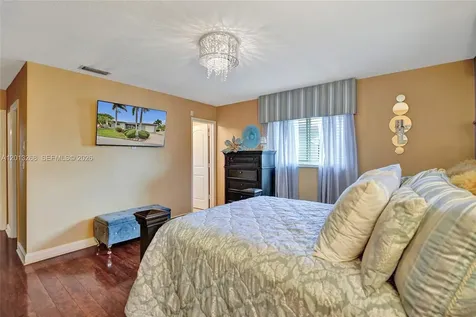 4722 NW 44th Court Tamarac FL 33319