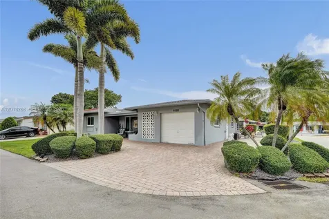 4722 NW 44th Court Tamarac FL 33319