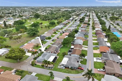 4722 NW 44th Court Tamarac FL 33319