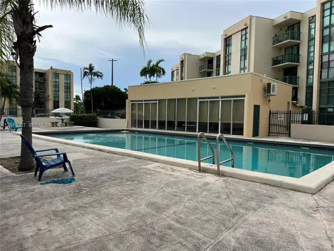 2075 SW 122nd Avenue Miami FL 33175