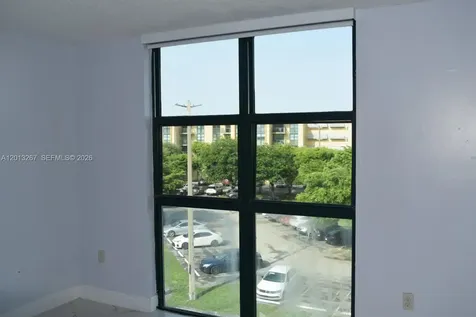 2075 SW 122nd Avenue Miami FL 33175