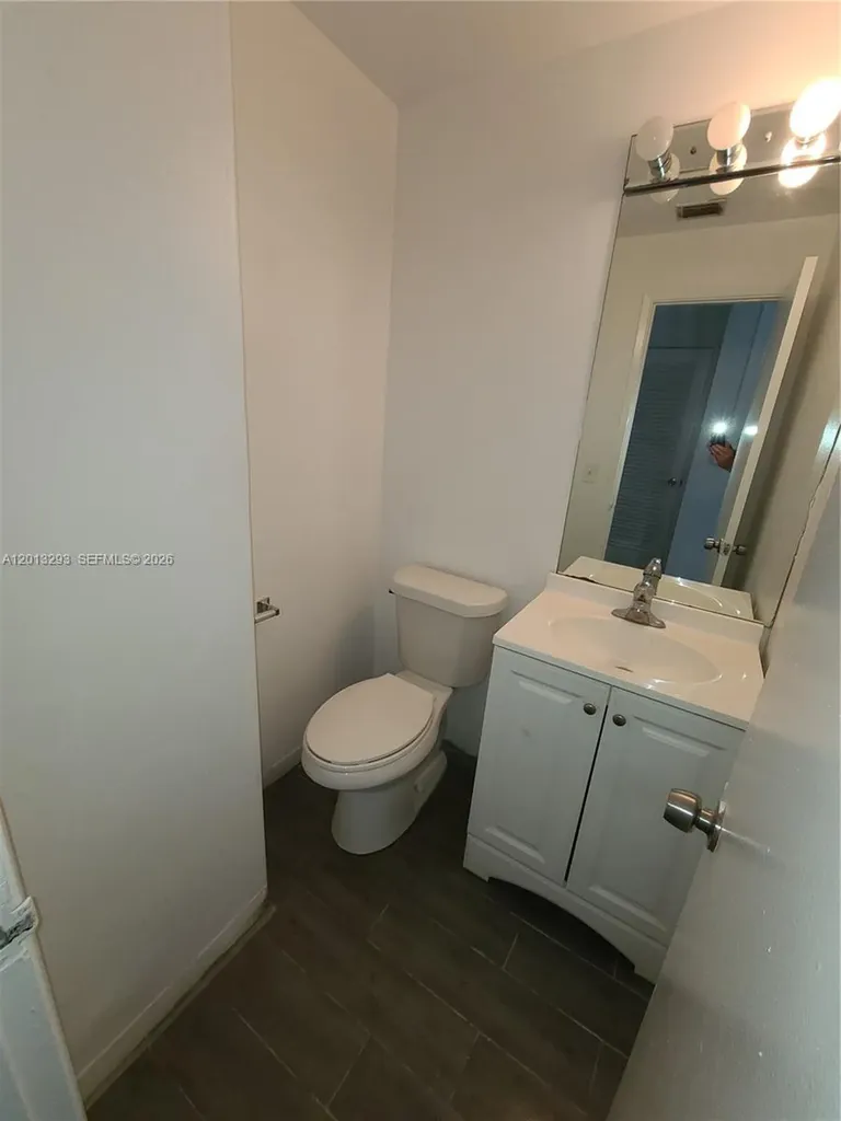 2406 E Oakland Park Boulevard Fort Lauderdale FL 33306