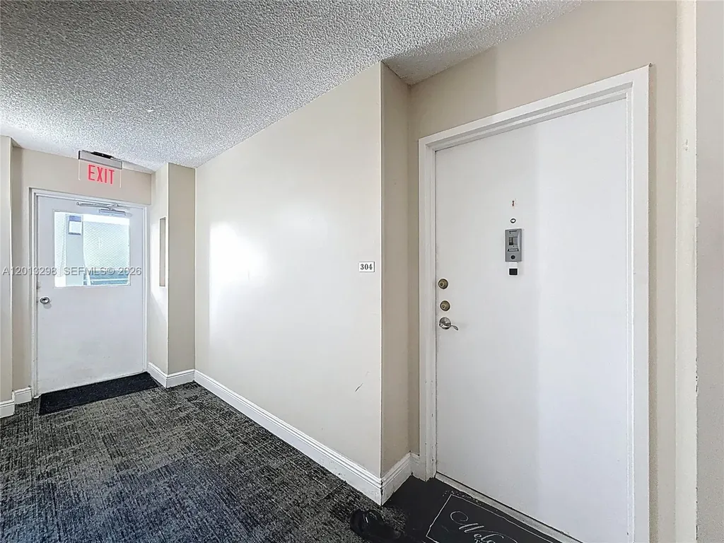 2751 Taft Street Hollywood FL 33020