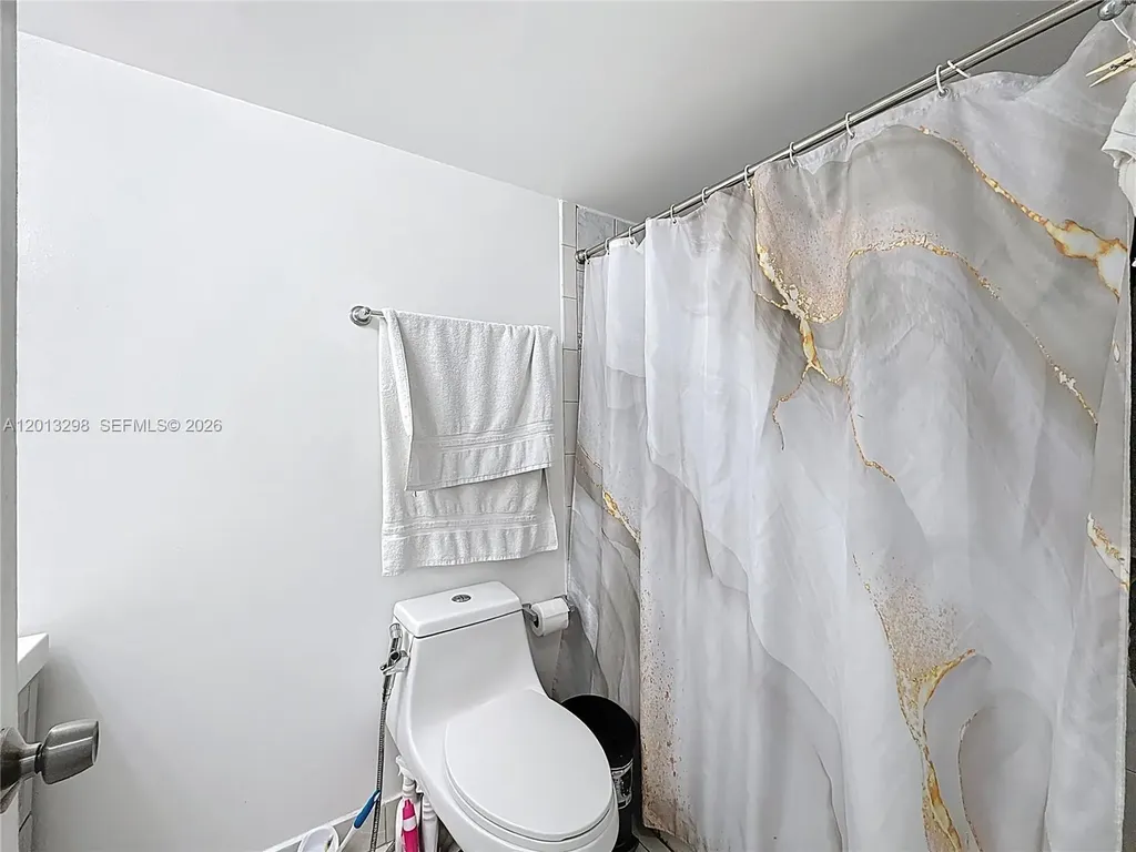 2751 Taft Street Hollywood FL 33020