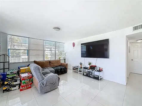 2751 Taft Street Hollywood FL 33020
