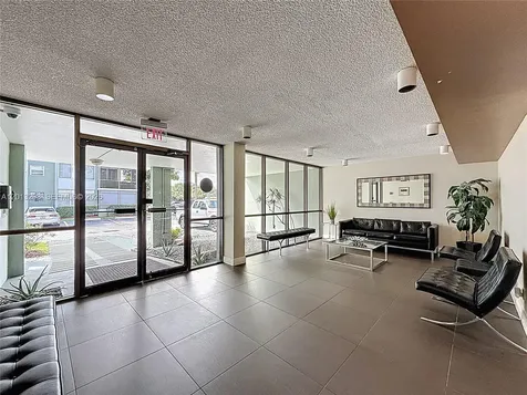 2751 Taft Street Hollywood FL 33020