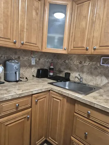 1735 W 60th Street Hialeah FL 33012