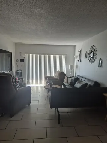 1735 W 60th Street Hialeah FL 33012