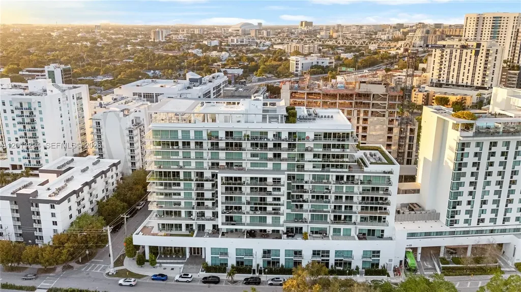 1600 SW 1st Avenue Miami FL 33129