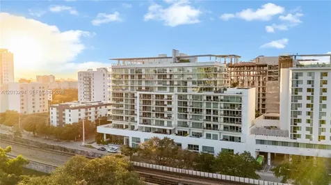 1600 SW 1st Avenue Miami FL 33129