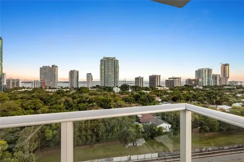 1600 SW 1st Avenue Miami FL 33129