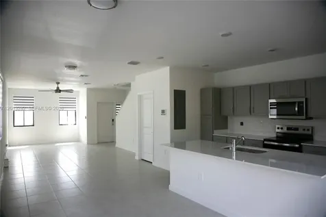 371 NE 16th Street Florida City FL 33034