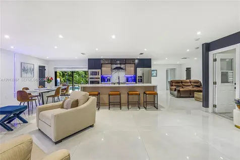 15331 Turnbull Drive Miami Lakes FL 33014