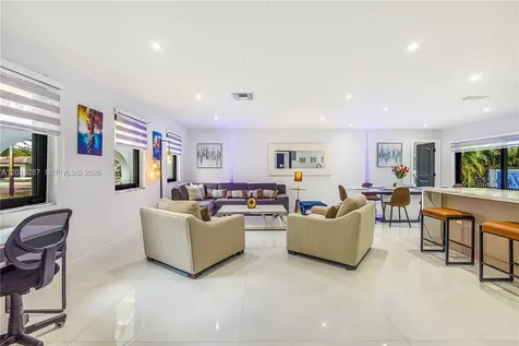 15331 Turnbull Drive Miami Lakes FL 33014