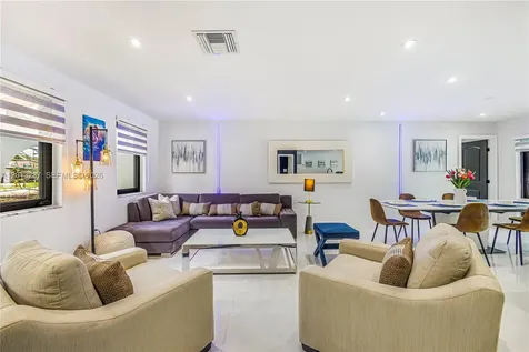 15331 Turnbull Drive Miami Lakes FL 33014