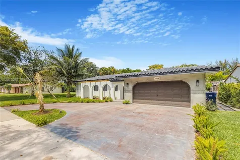 15331 Turnbull Drive Miami Lakes FL 33014