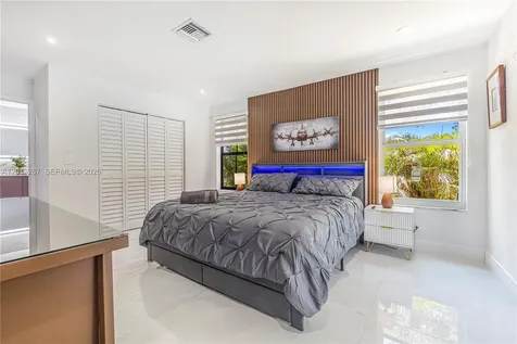 15331 Turnbull Drive Miami Lakes FL 33014
