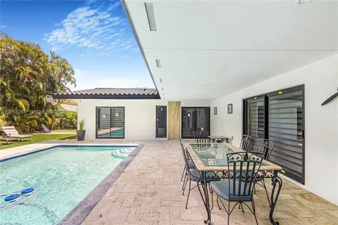15331 Turnbull Drive Miami Lakes FL 33014
