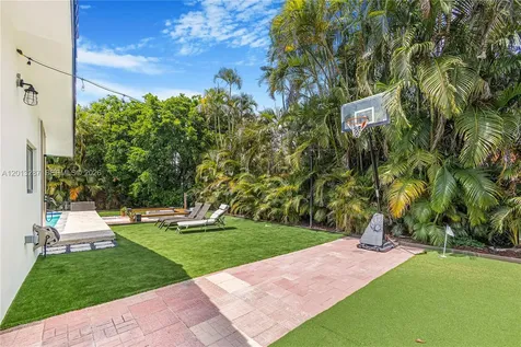 15331 Turnbull Drive Miami Lakes FL 33014