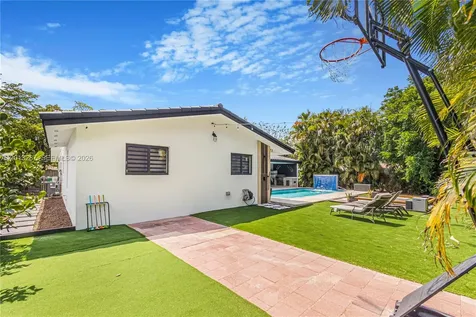 15331 Turnbull Drive Miami Lakes FL 33014