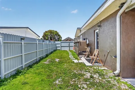 15104 SW 304th Terrace Homestead FL 33033