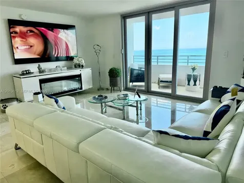 5555 Collins Avenue Miami Beach FL 33140