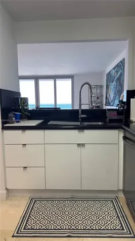 5555 Collins Avenue Miami Beach FL 33140