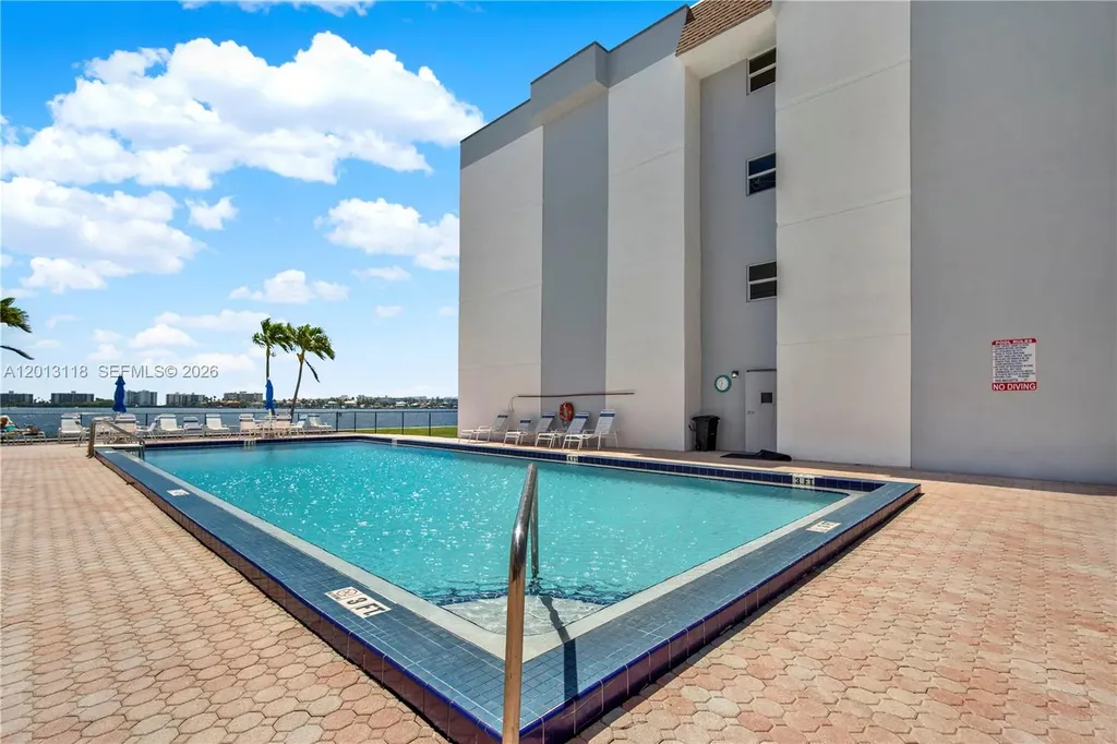 1516 S Lakeside Drive Lake Worth FL 33460